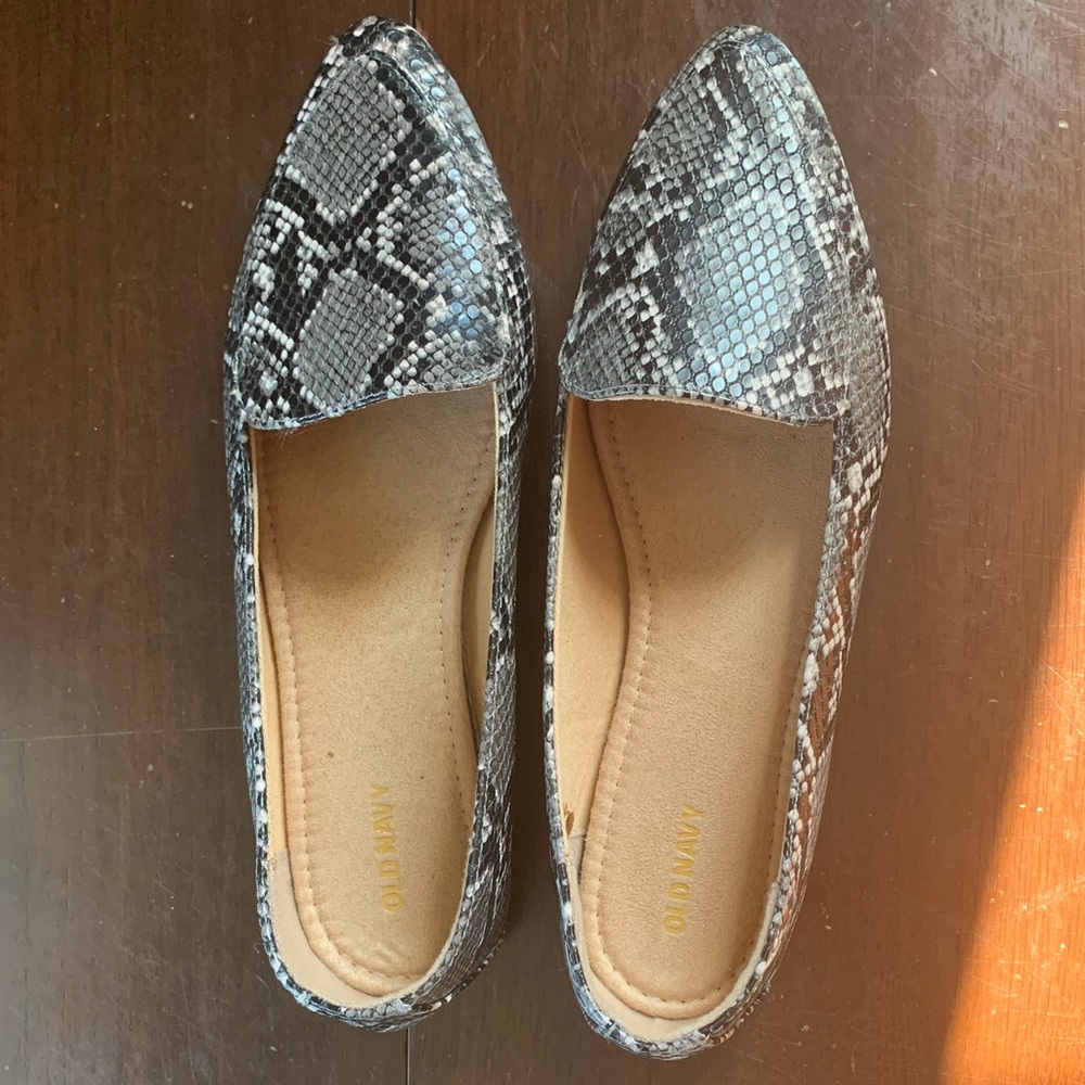 Old Navy Snakeskin Patterned Flats